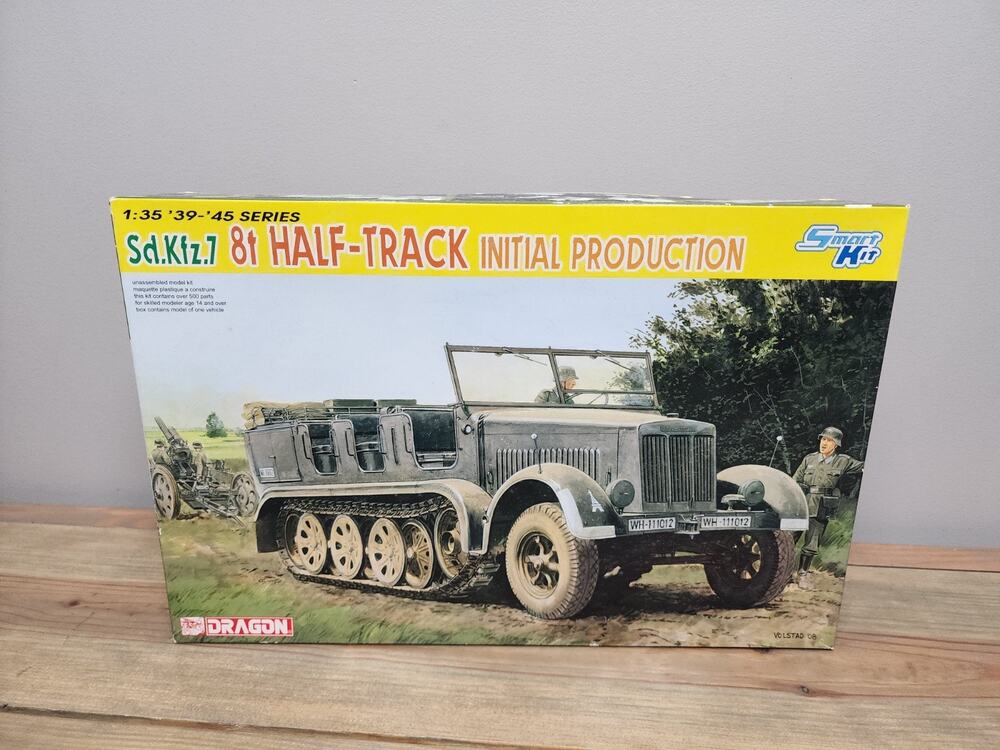 NEW SEALED Dragon Models Sd.Kfz.7 8t Half-Track Initial Production 1:35 kit 6466
